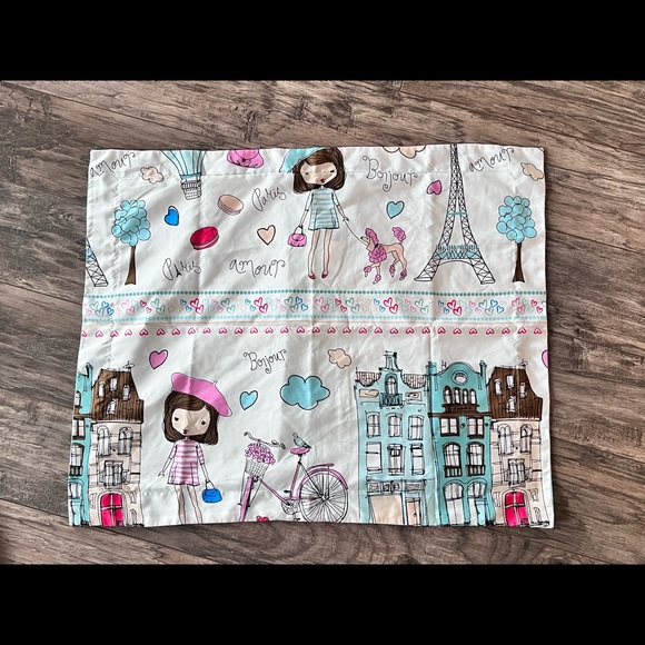 Child Paris Comforter - Picture 2 of 4